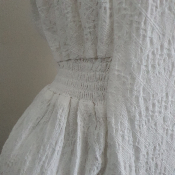 Rusty Short Sleeve V Neck White Mini Dress Size 14 NWT - Picture 5 of 12